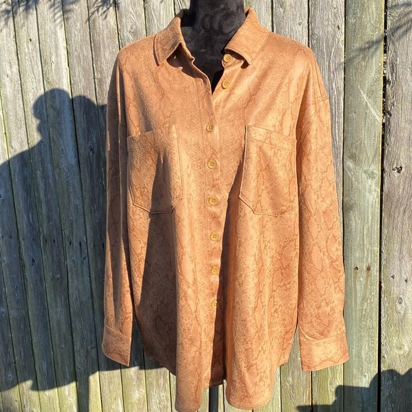 Good American Shacket - Picture 13 of 14